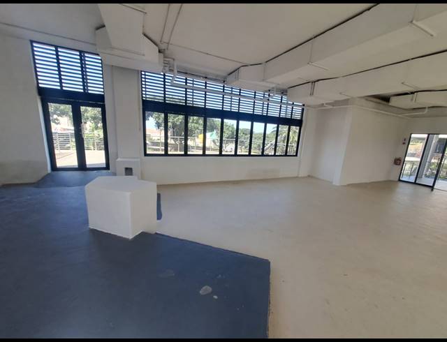 210M² BUSINESS CENTRE TO LET IN SUNNINGDALE